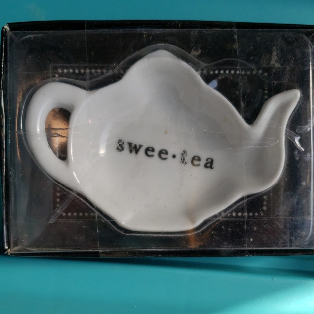 Kate Aspen White Teapot-Shaped Coffee Accessory